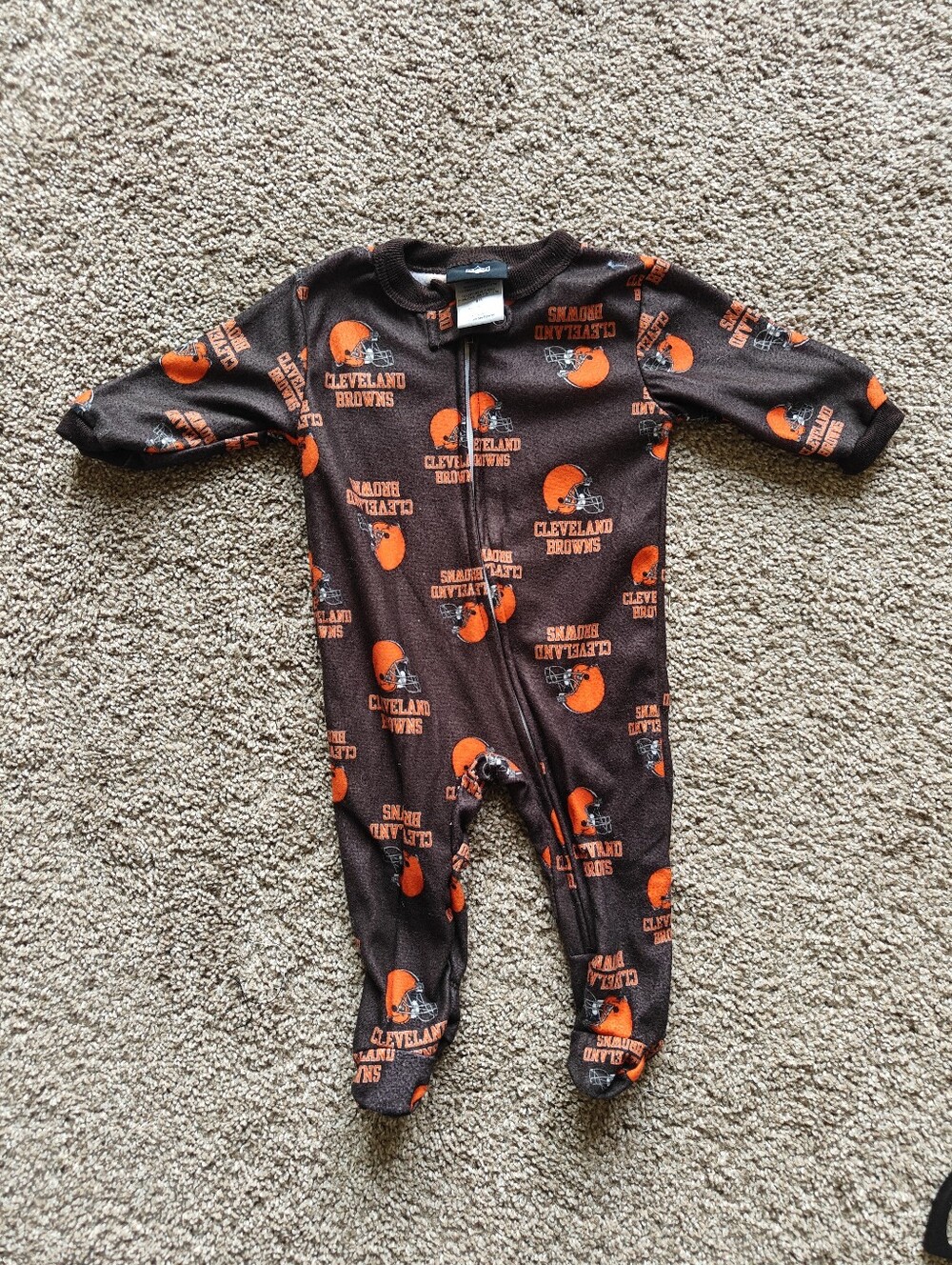 NFL Cleveland Browns Infant One Piece Footie Bodysuit Sleeper Size 0-3 Months